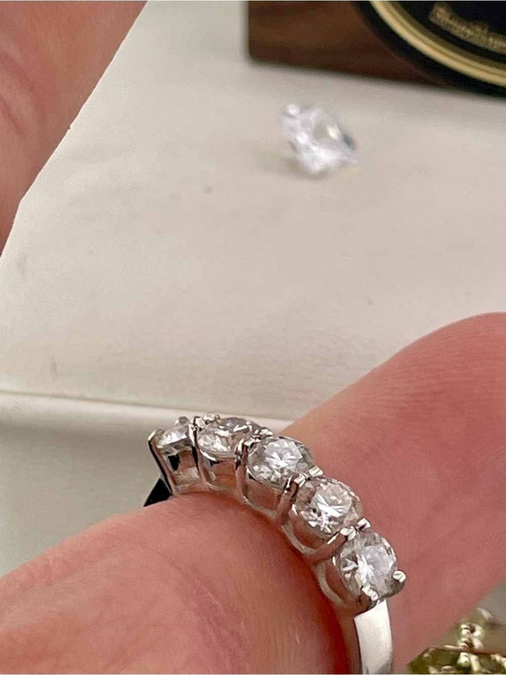 Certified 1.5ct Diamond Ring White Diamonds. Sterling Silver 925 - Picture 5 of 9
